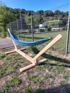 hamac avec support en bois