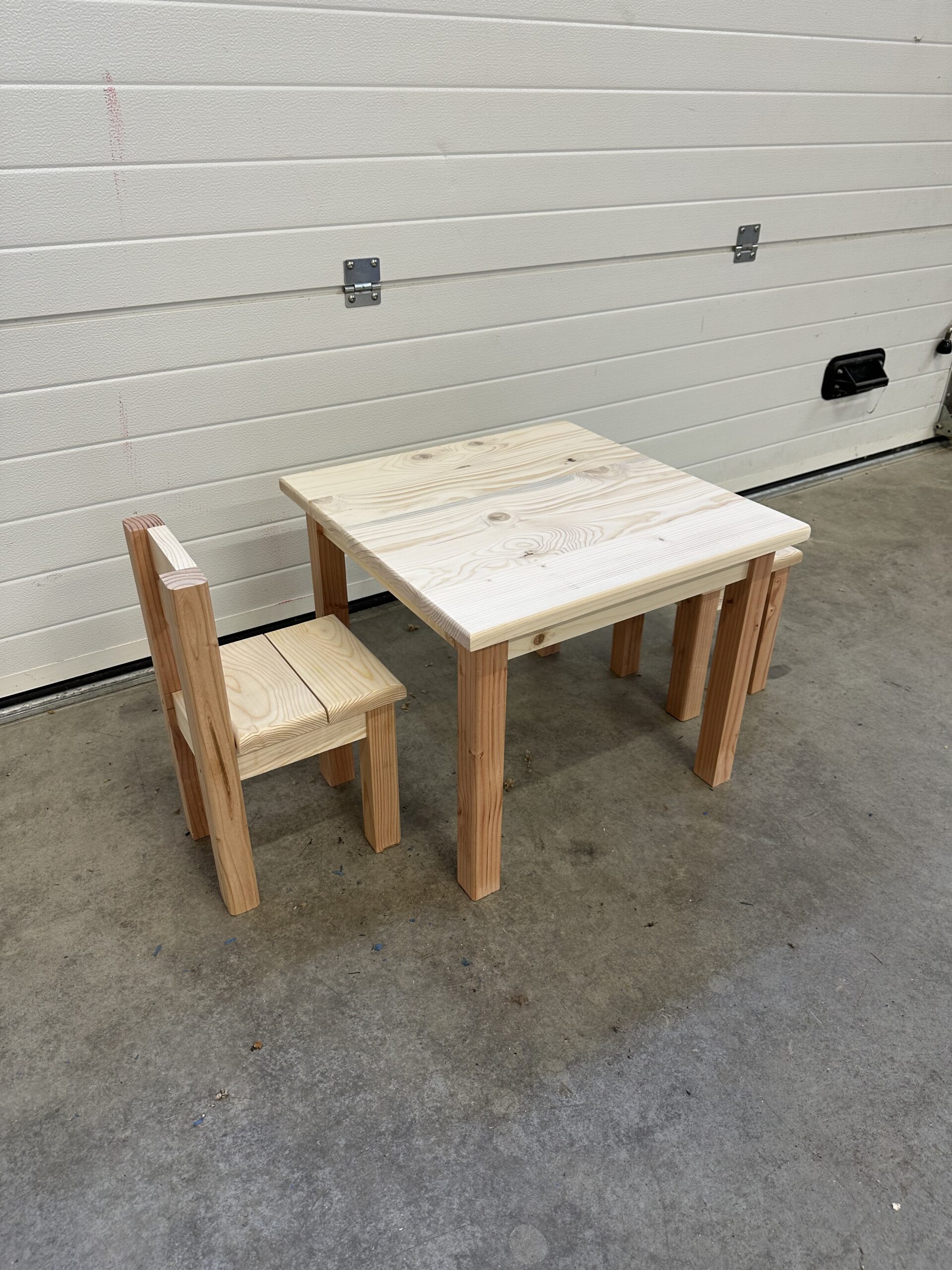 table enfant en bois