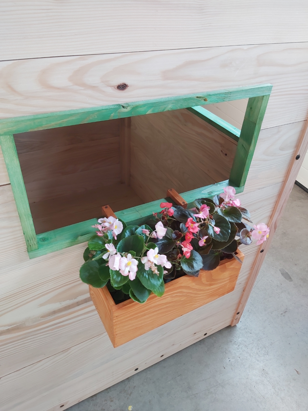 jardinière en bois Jardinière en bois, fabriquée par Delexter.