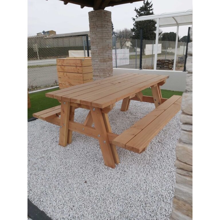 Table de pique nique en bois, 6 places.